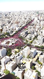 🎦 תמונות אוויר של הקהל הרב בדרך להלווייתו של מנהיג המהפכה המעונה במשהד, ירושלים