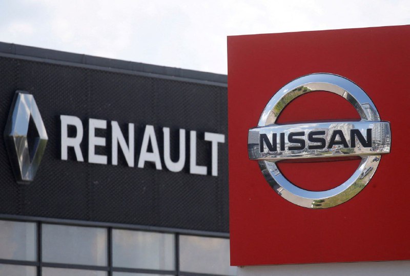 Renault продаст акции Nissan на 765 млн евро Французская компания избавляется от