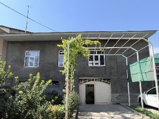Chilonzor, Dombrobod, Serquyosh, 13A