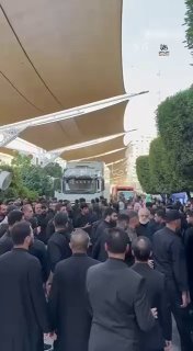 בנו של האימאם ההרוג ואחיו של מנהיג המהפכה האסלאמית, הוד מעלתו סייד מוסטפא חמינאי, מסתובב במקדש העבאסי בירוש…