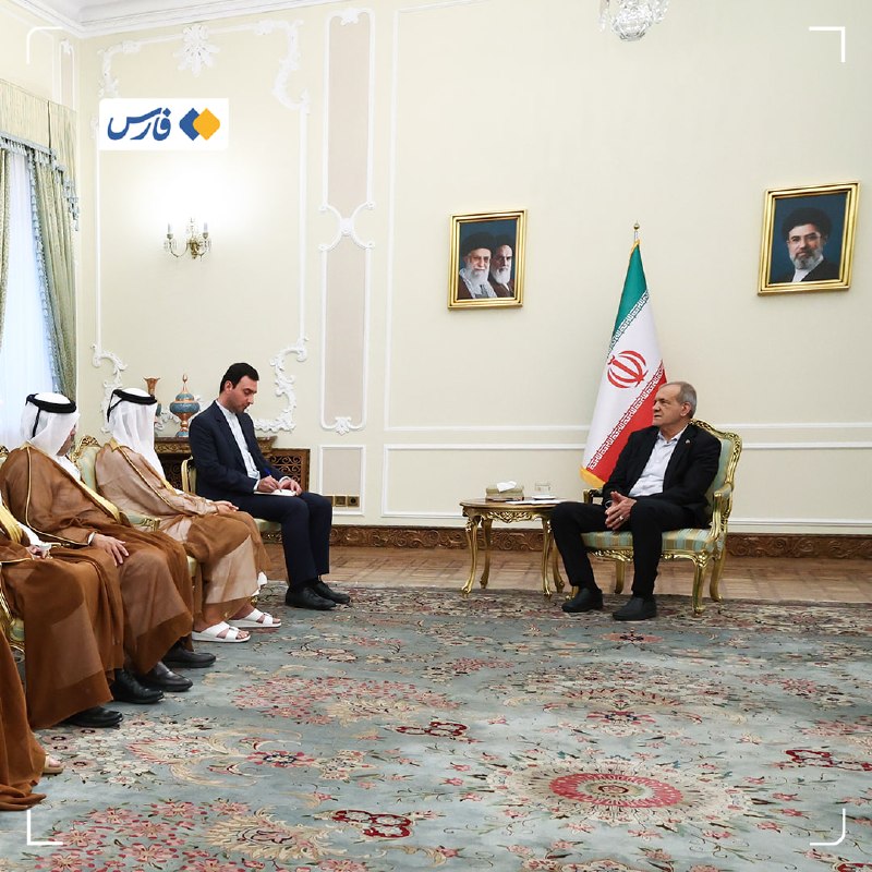 روزنامه جوان 🇮🇷: وزیر خارجهٔ قطر در دیدار با پزشکیان: امیر قطر شما را مثل برادر میداند. موضوع خلبانهای ایرانی را هم با صداقت پیگیری خوا