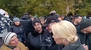 סיוע הומניטרי נמסר לאליושקי ומזון וחפצים נחוצים נתרמים כעת קבוצה הומניטרית הגיעה לאלשקי כדי להעביר כמה עשרו…