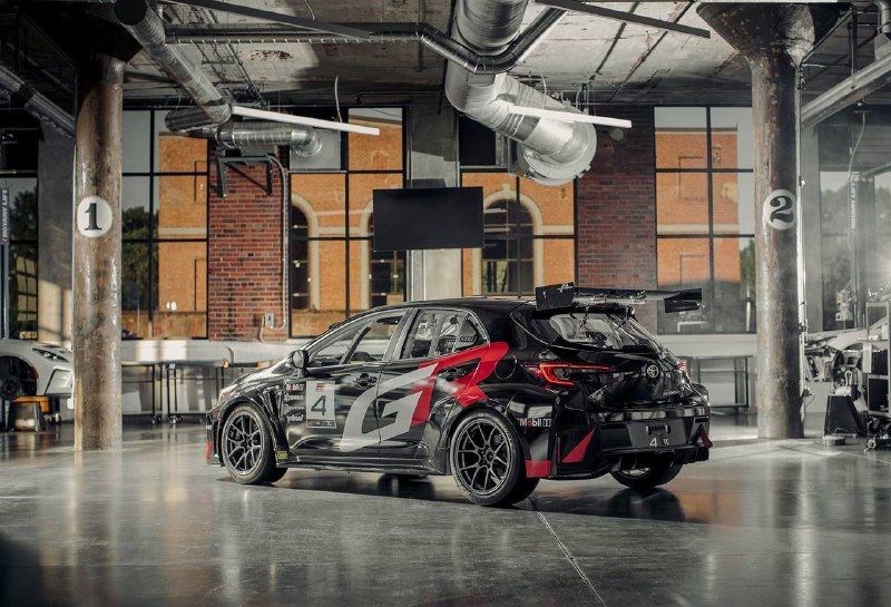 Toyota представила полноприводную Corolla для трека 2