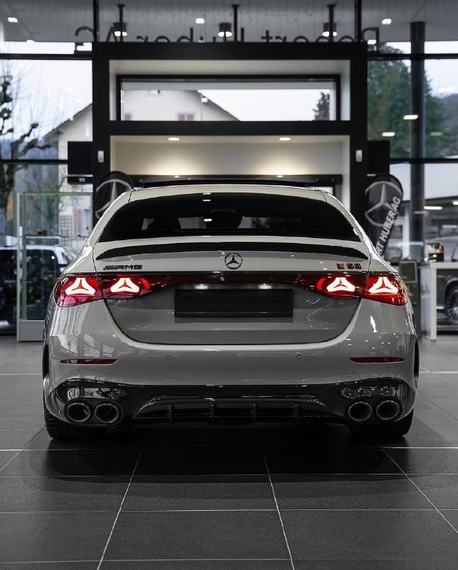 Mercedes-Benz E53 AMG 5