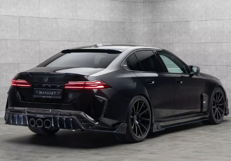 Mansory превратила новый BMW M5 в карбоновый суперседан 4