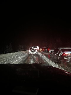 这辈子都不来tahoe了！11点就出门，10个小时了，还在路上，时时担心车没油，打滑，真的是够了