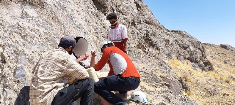 هومیان خبر✍: 🔔نجات فرد گرفتار در دیواره‌های قلعه دز توسط تیم‌های هلال‌احمر ازناطی تماس تلفنی مرکز کنترل و هماهنگی عملیات جمعیت هلال‌ا