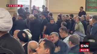 אחרי התחקירים שפורסמו על קשריו עם המוסד: נשיא איראן לשעבר מחמוד אחמדינג'אד, נראה בהופעה פומבית נדירה באירוע…