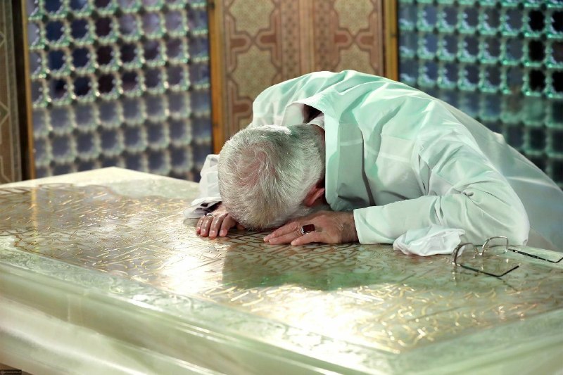 نقد اندیشه کافران: 💥 تقابل شخصیت سرمداران جبهه حق و باطل و نیز نبرد بین آنها یک سنت دیرینه و گریزناپذیر استپیامبر (ص) و ابوسفیانامام علی (ع