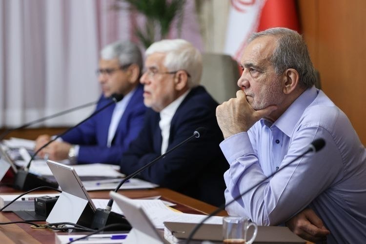 ♨️ اخبـار داغ ایران ♨️: 🔺 تصاویری از جلسه هیات دولت که بعدازظهر امروز یکشنبه به ریاست مسعود پزشکیان و با حضور اعضای هیات دولت در نهاد ریاست جمهو