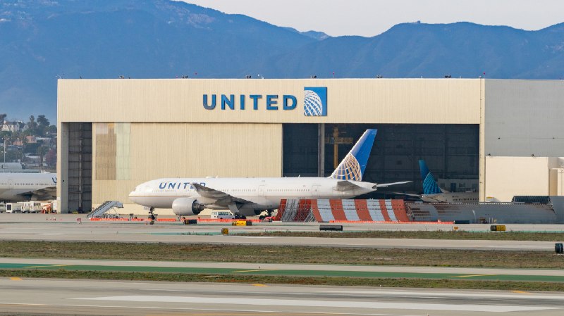 Авиация сейчас живёт по очень «автосервисному» сценарию: у United, по словам гла