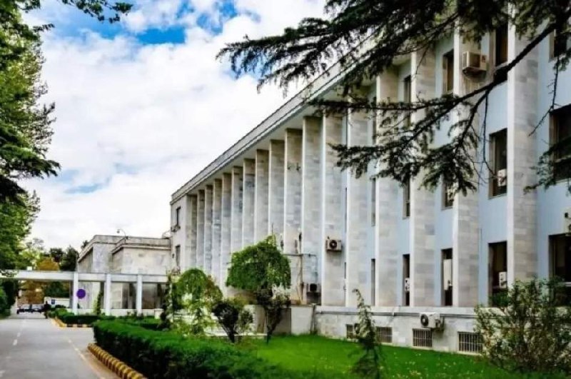 مطالعات افغانستان: وزارت امور خارجه با قربانیان زلزله مرگبار فلورس اندونزیا ابراز همدردی کردوزارت امور خارجه افغانستان در پی وقوع زلزله شدی
