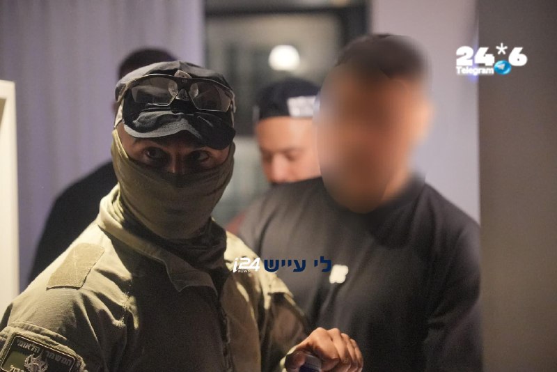 🇮🇱 תיעוד: ראש ארגון הפשע מהדרום נעצר לפנות בוקר בבית מלון בתל אביב. לי עייש- משטרה ופלילים i24.