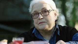 Лидию Федосееву-Шукшину признали неизлечимо больной и присвоили паллиативный статус — актриса остаётся в реанимации на ИВЛ, её состояние ухудшается.По информации Mash, организм 88-летней народной артистки истощён на фоне тяжёлых заболеваний сердца и сосудо