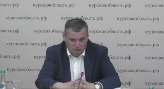 «Отъебись ты нахуй отсюда»: глава района Курской области выругался матом на планерке с губернатором Хинштейном, момент попал на трансляцию заседания чиновников.   Когда Хинштейн попросил главу Большесолдатского района Виктора Зайцева прокомментировать жало
