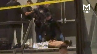 Стрелком на приёме Трампом корреспондентов при Белом доме оказался — 31-летний Коул Томас Аллен из Калифорнии.Он пришёл на мероприятие с дробовиком и попытался прорваться через охрану. Выстрелил в сотрудника спецслужб — тот не пострадал. Нападавшего задерж