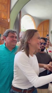 מנהיגת האופוזיציה בוונצואלה, מריה קורינה מצ'אדו, הודיעה כי הגיעה לוונצואלה לאחר כמעט שנה בגלות.