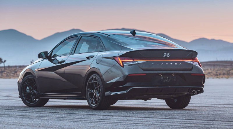 Американский сайт Autoblog выбрал лучшие гибриды 2024 года 4
