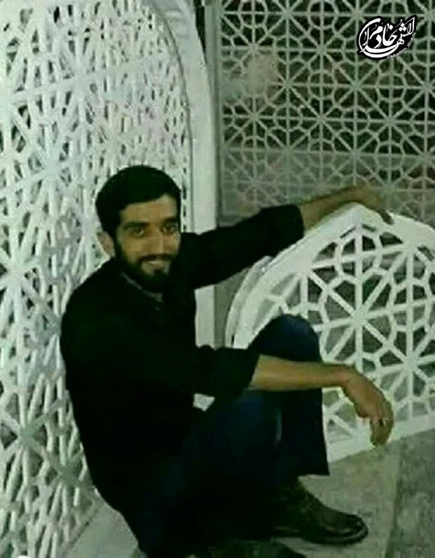 ڪانال مدافعان حـرم: یک روز خاله‌ها و دایی‌هایم را برای ناهار دعوت کردیم، دم‌دمای رسیدن مهمان ها آمد پیشم و گفت: پیام دادن علیرضا رو دارن میا