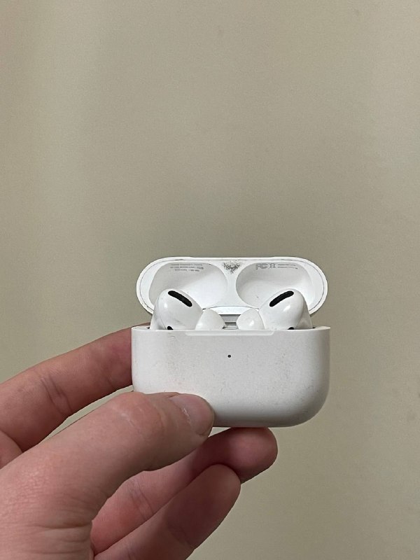 Продам наушники AirPods Pro — фото 1