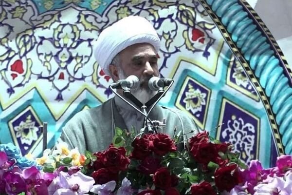 اخبار خراسان جنوبی(بیرجند): خطیب جمعه بیرجند: مسئولان به جای شرح مشکلات برای حل آنها اقدام کنندبیرجند- امام جمعه موقت بیرجند گفت: مردم مشکلات اقتصاد
