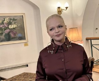 Адвокат Барщевский анонсировал 12 апреля премьеру спектакля с участием Ларисы Долиной по его новеллам «Судья» и «Проститутка»Адвокат Михаил Барщевский рассказал, что в постановке спектакля «Мечты Фемиды» по его новеллам «Судья» и «Проститутка» сыграет певи