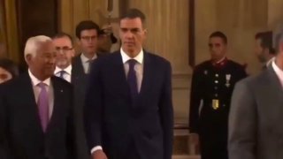 נשיא ארה"ב טראמפ לספרד:. נזרוק אתכם מנאט"ו ונשעה את כל הסכמי הסחר. ראש הממשלה הספרדי פדרו סאנצ'ס:. עשה מה ש…