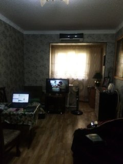 ПРОДАЕТСЯ 2\4\4 перекресток Ширин Фархадский