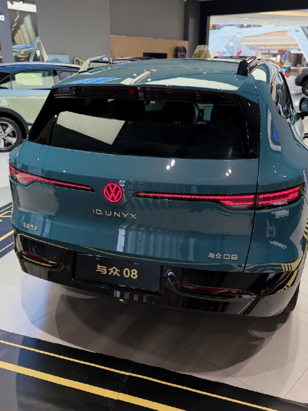 Новый Volkswagen ID.UNYX 08 — полноразмерный электрический внедорожник с запасом хода 730 км. 6