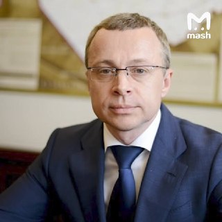 Вице-губернатора Новосибирской области Юрия Петухова задержали в Москве с наркотиками — несколько дней он не выходил на связь с коллегами и родными.В момент задержания 58-летний Петухов, предварительно, был под кокаином. При обыске у него обнаружили нескол