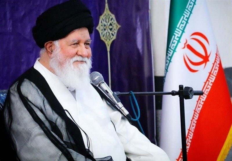 احزاب آنلاین: ❌ خیز علمالهدی برای ریاست مجلس خبرگان⬅️ با توجه به وضعیت جسمانی آیتالله محمدعلی موحدی کرمانی، رئیس فعلی مجلس خبرگان ره