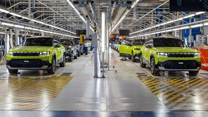 Новый глава Stellantis меняет курс: ставка на США, ДВС и сокращение брендов