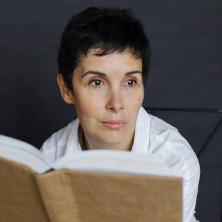 Минюст России включил в реестр иноагентов литературного критика Галину Юзефович. Также в список попали: • журналистка Екатерина Алалыкина,• сотрудница «Школы гражданского просвещения» Инна Березкина,• видеопроект «Ромб».