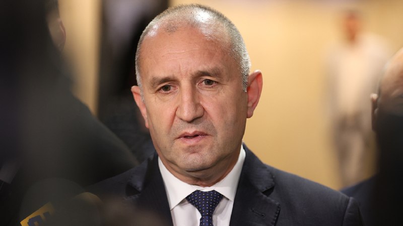 ראדב הבולגרי אומר שמזל"ט חדר למרחב האווירי של בולגריה מרומניה והתפוצץ ליד קרדם, קרוב לגבול רומניה.