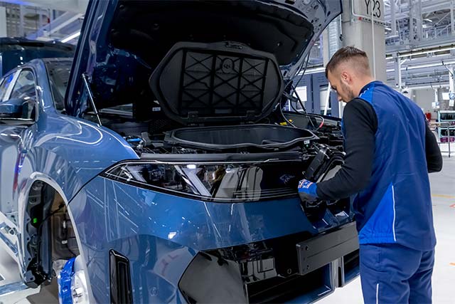 Сегодня мы хотим поделиться с вами интересной новостью из мира BMW! 🏎 Завод BMW