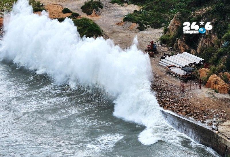 🇮🇱 דסק החוץ. טייפון "דולפין" צפוי להכות הלילה בחופה המזרחי של סין. הרשויות נערכות להצפות ולמפולות באזורים…