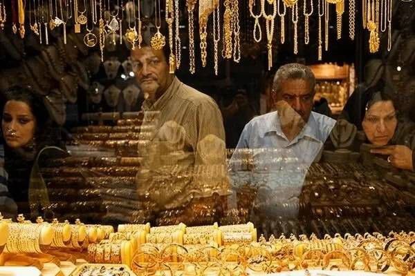 خبر سمنگان: ♦️دلار ۲۰۰ هزار تومانی و طلای ۲۲ میلیونی | تبدیل سرمایه مردم به کاه | از رهن خانه تا پس‌انداز خانوار؛ تورم چگونه دارایی 