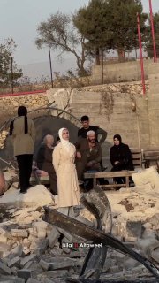 הם יכולים להרוס את הבתים שלנו, אבל הם לא יעקרו אותנו מארצנו".