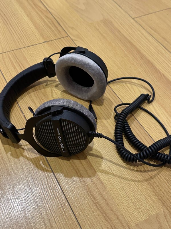 Студийные наушники DT 990 PRO