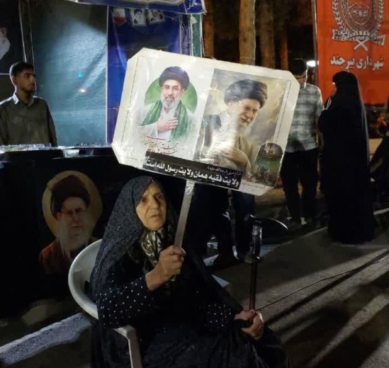 معلمان شاد: جوانیمان نابود شد، جوانانمون پر پر شدن🖤 @moallemshadاز این نسل رومخ‌تر تو تاریخ ایران پیدا نمیشه.@moallemshad