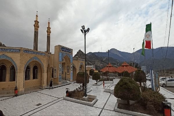 آخرین خبر آذربایجان شرقی: فعالیت ۳۵۰ مسجد و نمازخانه بین راهی در آذربایجان شرقی🔹مدیر ستاد اقامه نماز آذربایجان شرقی: در حال حاضر ۳۰۰ نمازخانه و ۵۰