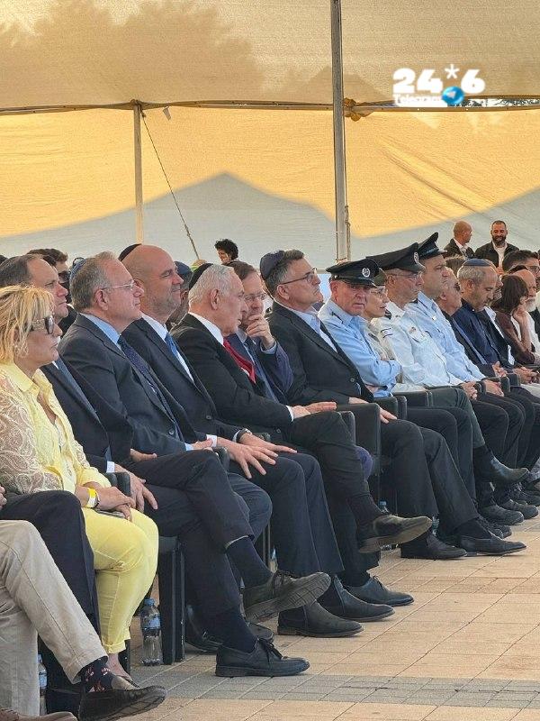 🇮🇱 דקות לפני הציוץ של הרצוג הוא קיים שיח ממושך עם נתניהו באזכרה של הרצל.