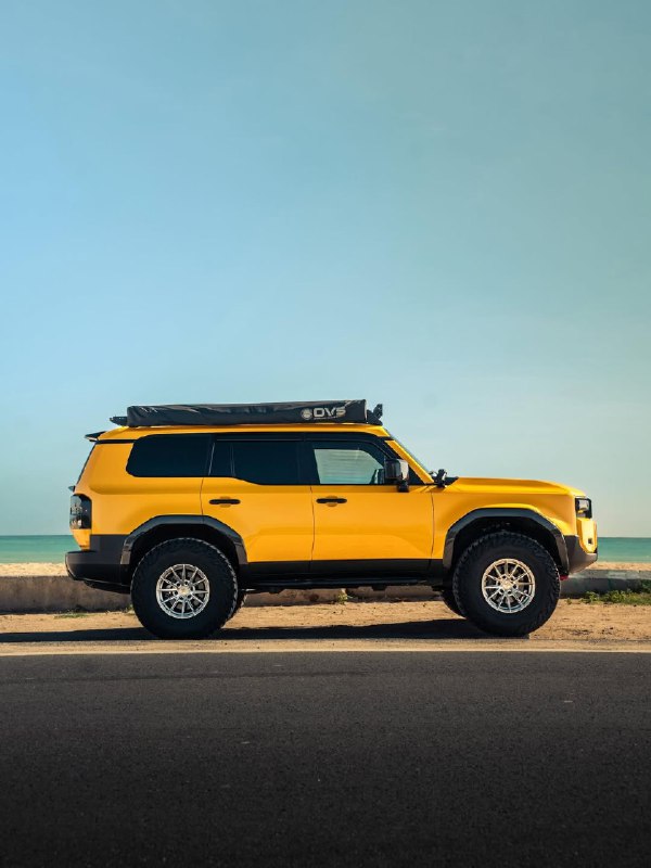 Toyota Land Cruiser на 17-дюймовых дисках Vossen HFX-2 3