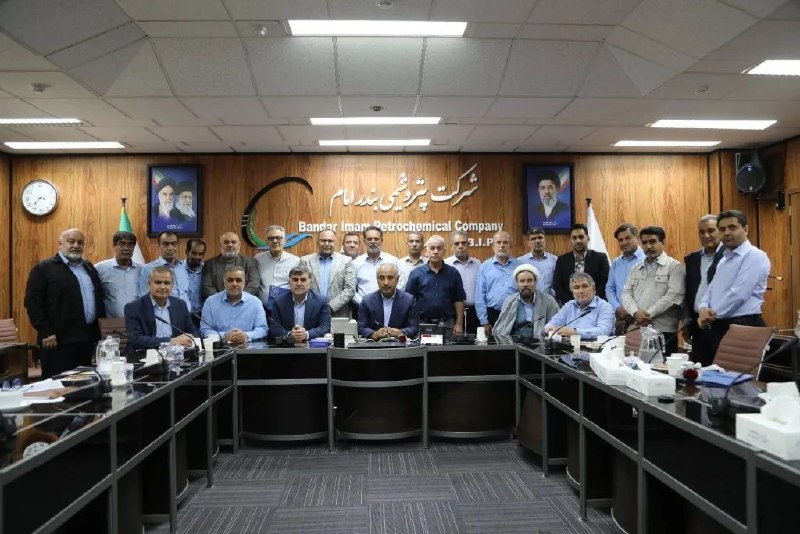 نبض نفت: ⚛️پتروشیمی بندر امام؛ از مقاومت در اسارت تا پایداری در خط مقدم صنعتادامه خبر👇🏼🛢🇮🇷 http://nabznaft.ir/fa/news/75438┄┅☫ هم