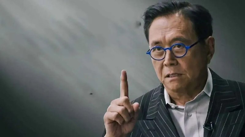 BANKER | بنکر: طلا ۱۰,۰۰۰ دلار و نقره ۲۰۰ دلار میشود!رابرت کیوساکی (Robert Kiyosaki)، نویسنده مشهور کتاب «پدر پولدار پدر بیپول»، بار