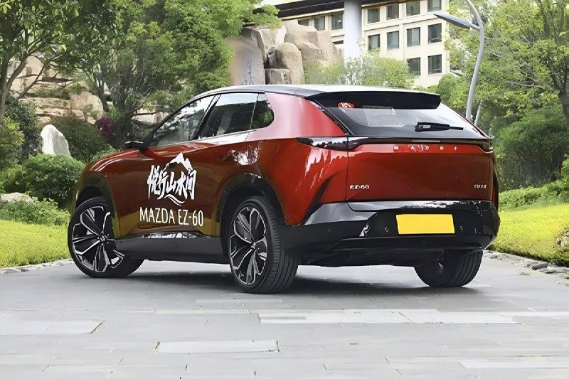 Mazda представила в Китае новый кроссовер EZ-60 5