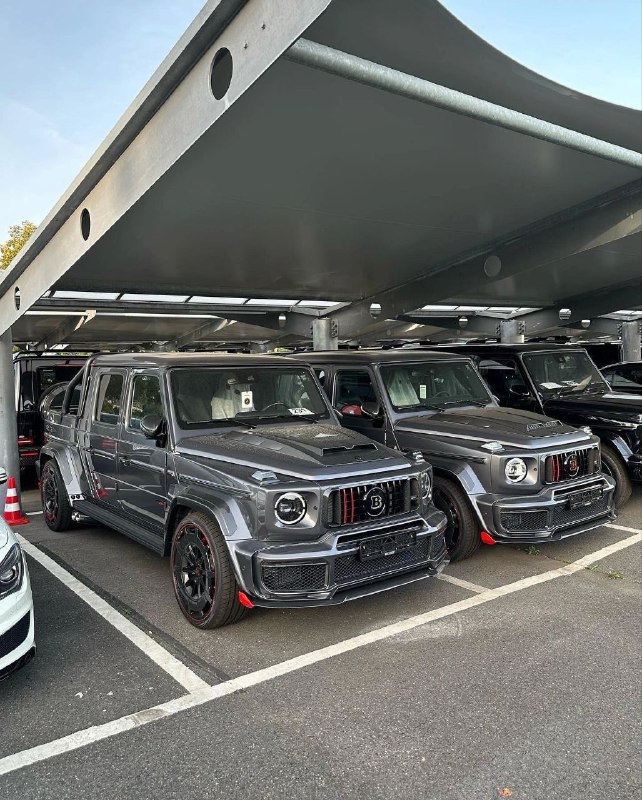 2 из 10 в мире Brabus P 900 Rocket Edition