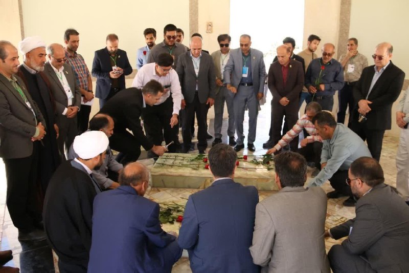 وزارت علوم، تحقیقات و فناوری: 💢المپیاد ۱۷ با ادای احترام به شهدای گمنام آغاز شد🔹پیش از آغاز آیین افتتاحیه هفدهمین المپیاد فرهنگی ورزشی دانشجویان پسر د