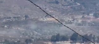 🎦 כוחות ישראליים עם טנקי מרכבה ביצעו מתקפה קרקעית על הבתים הנותרים בפרברים המערביים של העיירה חולה בדרום ל…