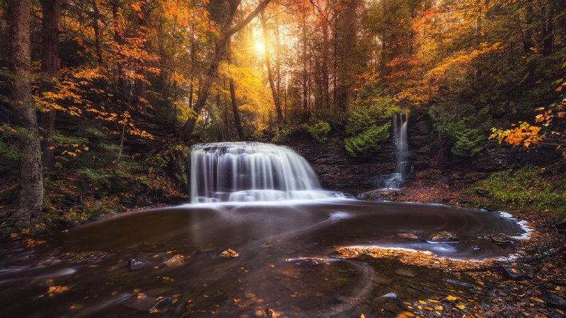Falling for MichiganRock River Falls, Upper Peninsula, Michigan (© Matt Anderson Photography/Getty Images)